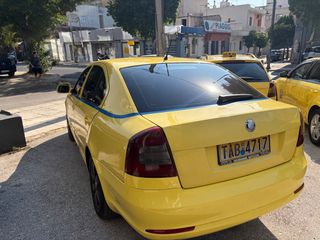 Skoda Octavia 2012 1.6 diesel-thumb-3