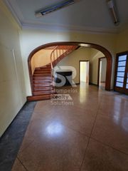 Επιχειρηματικό κτίριο 260 τ.μ. για ενοικίαση