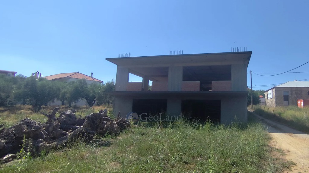Επιχειρηματικό κτίριο 600 τ.μ. πρός πώληση, Μεσσηνία, Βουφράδα