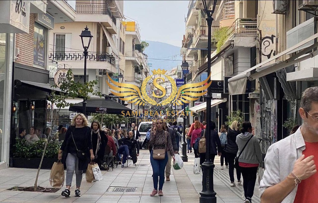 Επιχειρηματικό κτίριο 1.570 τ.μ. προς πώληση, Παραλία Γουβών