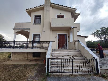 Μονοκατοικία 290 τ.μ. προς πώληση