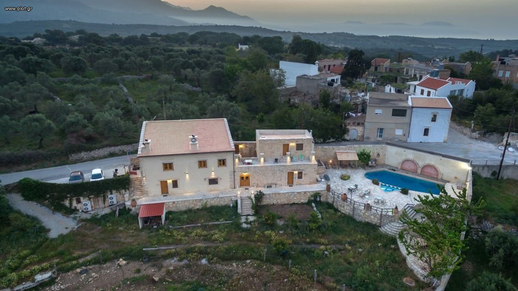 Κτίριο 380 τ.μ. πρός πώληση, Ν. Ρεθύμνου, Νικηφόρος Φωκάς