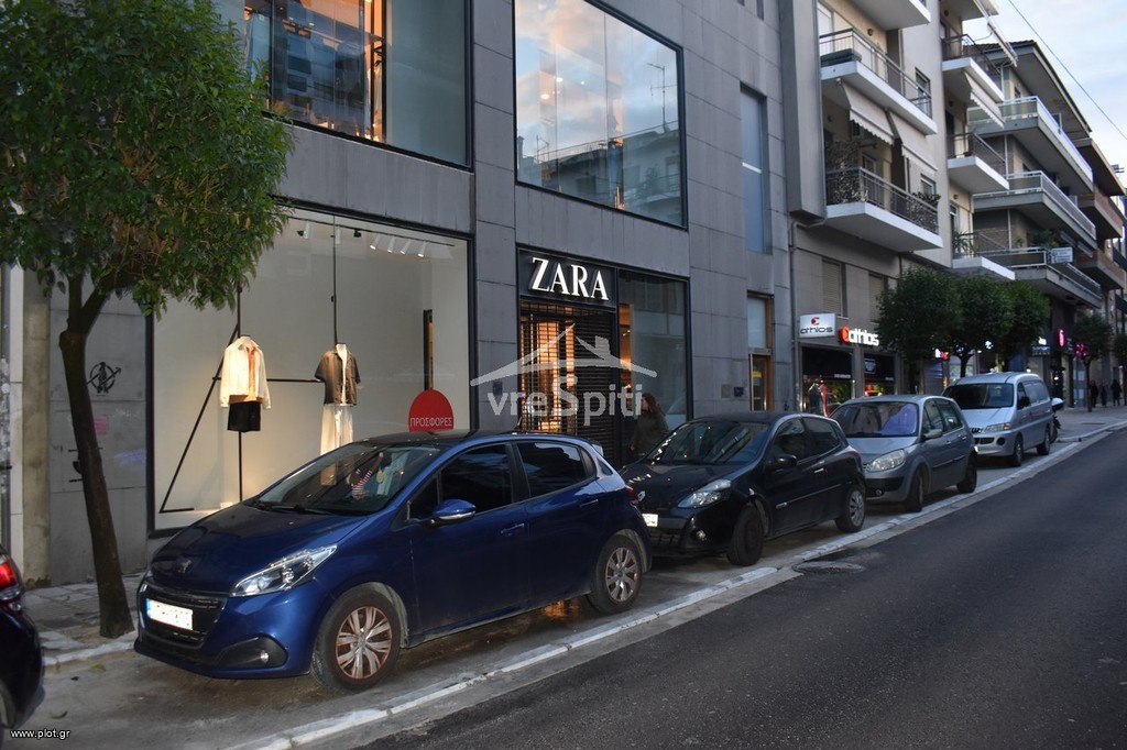 Κατάστημα 215 τ.μ. προς ενοικίαση, Κέντρο Ιωαννίνων