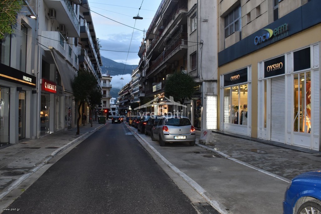 Κατάστημα 215 τ.μ. προς ενοικίαση, Κέντρο Ιωαννίνων