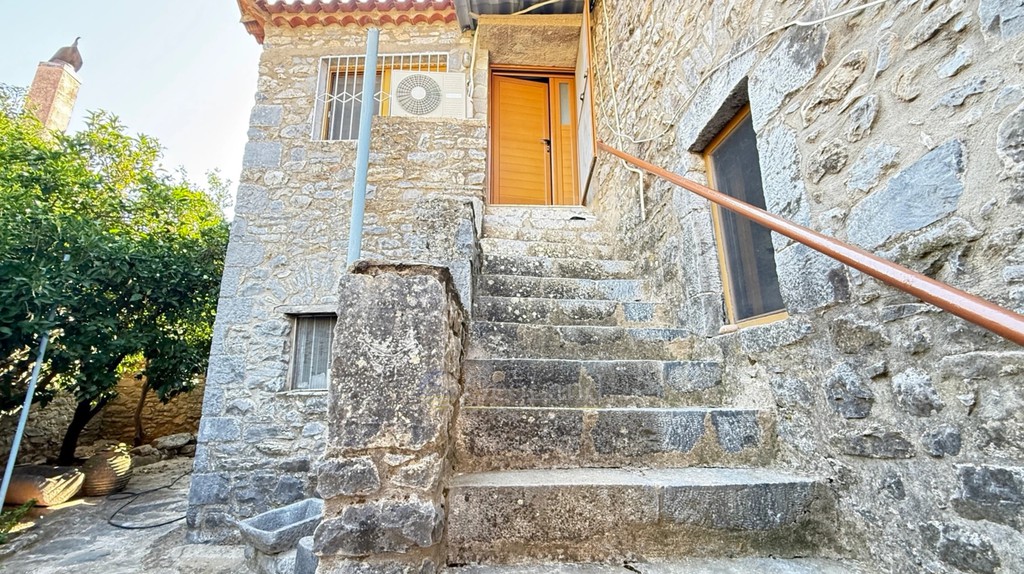 Μονοκατοικία 198 τ.μ. προς πώληση, Μηλιά Λεύκτρου