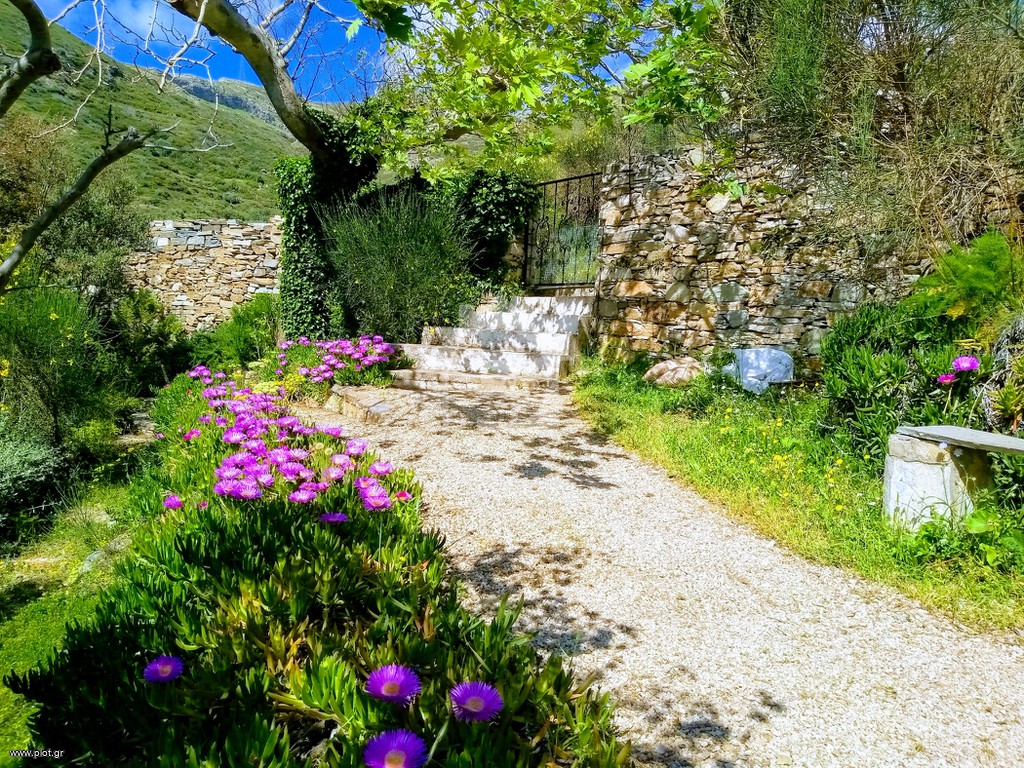 Βίλλα 163 τ.μ. προς πώληση, Καλύβια Καρύστου