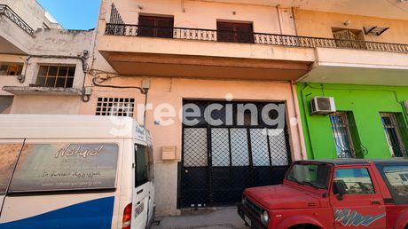 Επιχειρηματικό κτίριο 230 τ.μ. προς πώληση