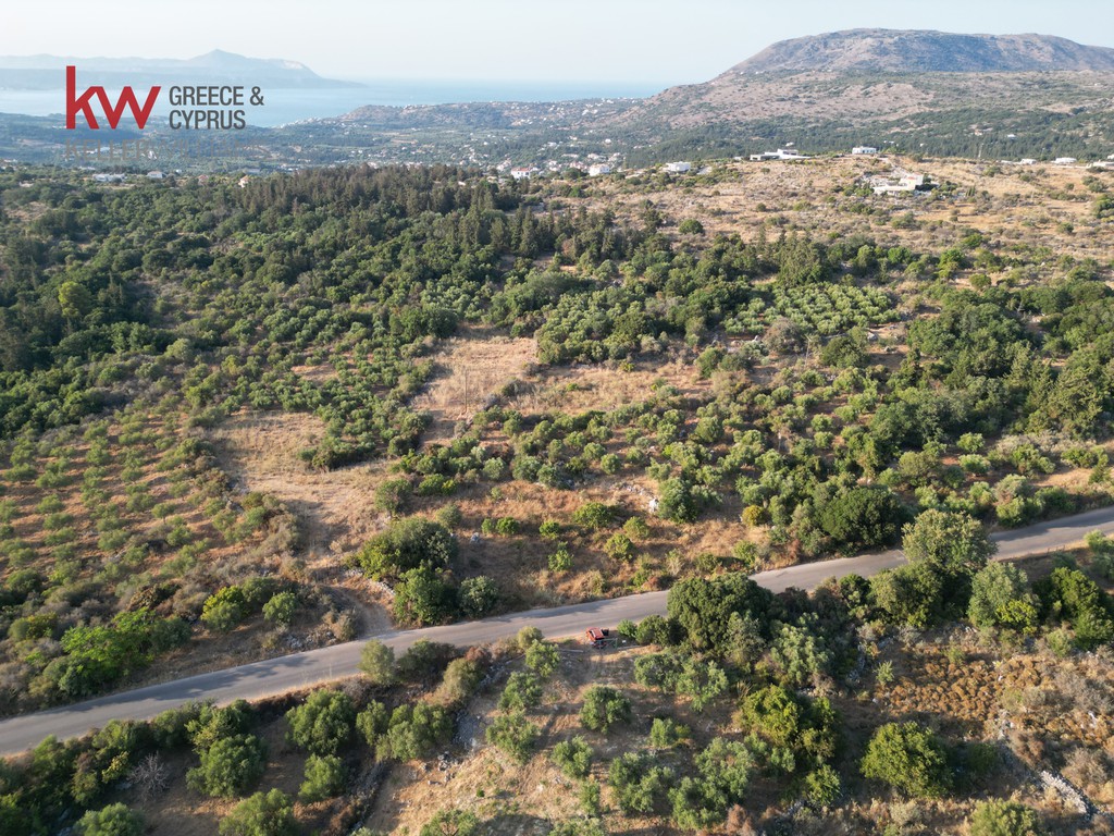 Αγροτεμάχια 6.576,76 τ.μ. προς πώληση, Ξηροστέρνι