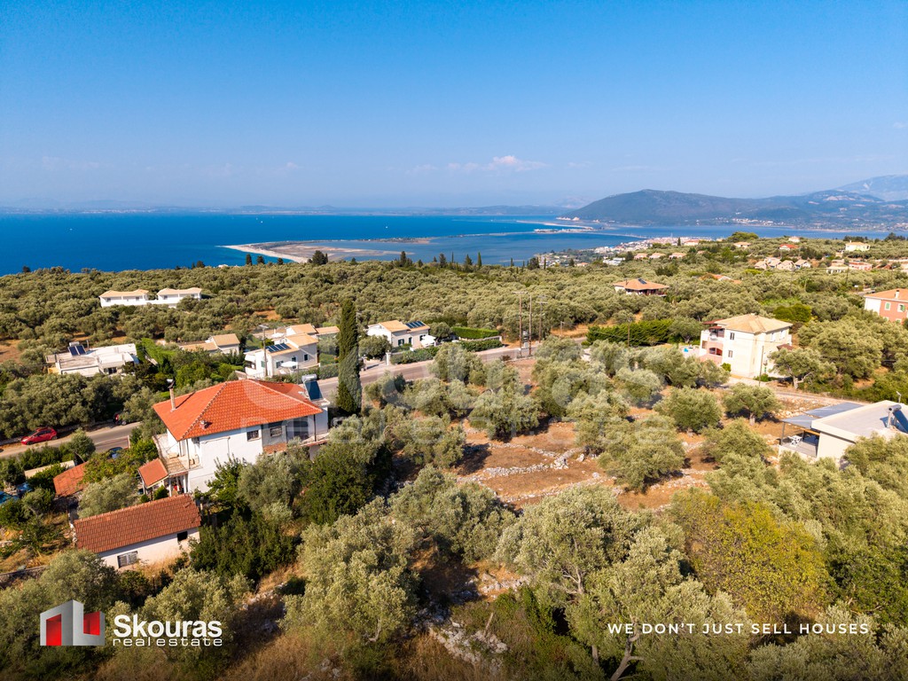 Αγροτεμάχια 2.092 τ.μ. προς πώληση, Περιοχή Χώρας Λευκάδας