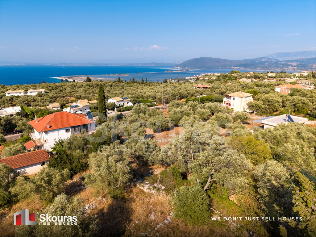 Αγροτεμάχια 2.092 τ.μ. προς πώληση, Περιοχή Χώρας Λευκάδας