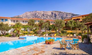 Ξενοδοχείο 3.500 τ.μ. για πώληση, Ν. Σάμου, Σάμος-thumb-3