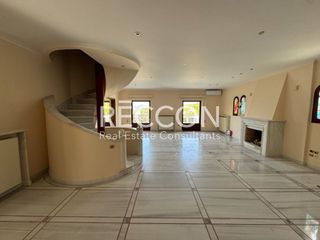 Villa 335 sqm for rent
