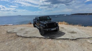 Jeep Gladiator 2022-thumb-1