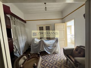 Διαμέρισμα 290 τ.μ. για πώληση, Πειραιάς, Αγία Σοφία-thumb-2