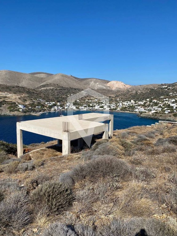 Οικόπεδο 4.600 τ.μ. προς πώληση, Ερμούπολη