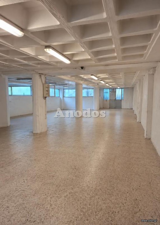 Κατάστημα 450 τ.μ. πρός ενοικίαση, Αθήνα - Βόρεια Προάστια, Ηράκλειο