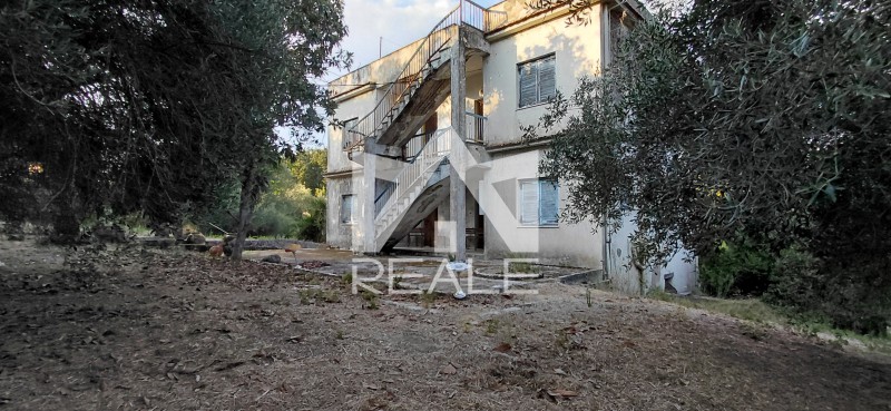 Συγκρότημα διαμερισμάτων 475 τ.μ. προς πώληση, Χώρα Κέρκυρας
