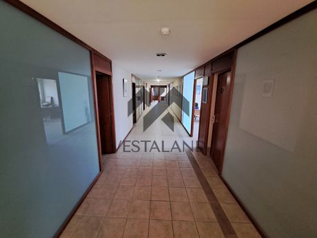 Γραφείο 840 τ.μ. πρός ενοικίαση