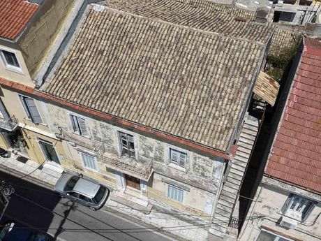 Μονοκατοικία 306 τ.μ. πρός πώληση