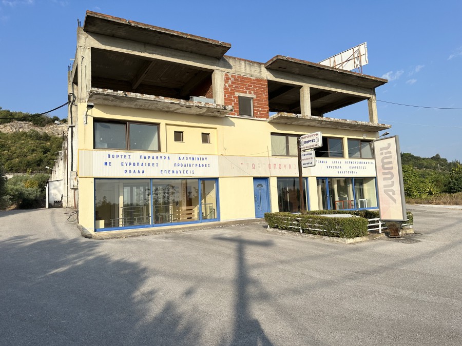 Κατάστημα 1.100 τ.μ. προς πώληση, Κέντρο Βέροιας