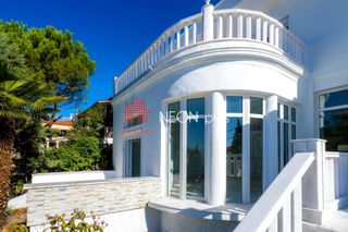 Villa 630 sqm for sale