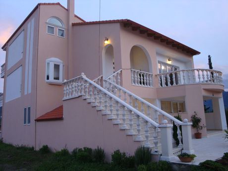 Maisonette 205 sqm for sale
