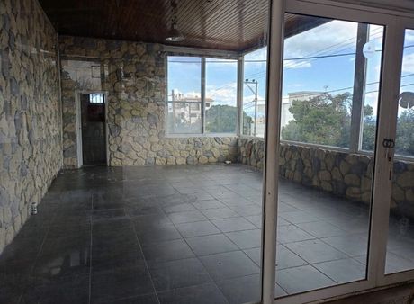 Κατάστημα 42 τ.μ. προς ενοικίαση