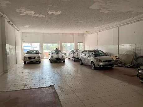Store 283 sqm for rent