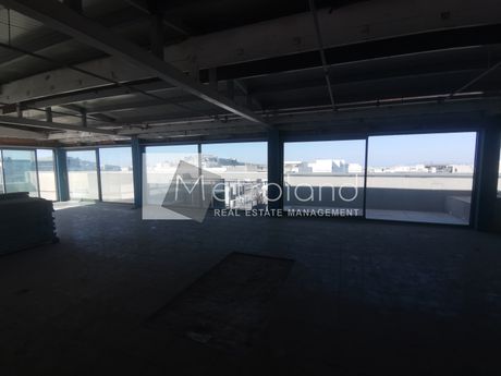 Office 218 sqm for rent