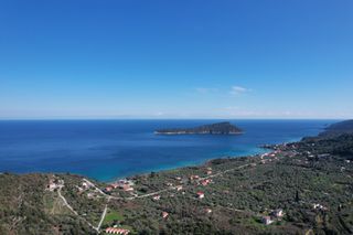 Αγροτεμάχια 1.305 τ.μ. για πώληση, Ν. Καβάλας, Θάσος-thumb-3