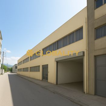 Business bulding 1.500 sqm for sale