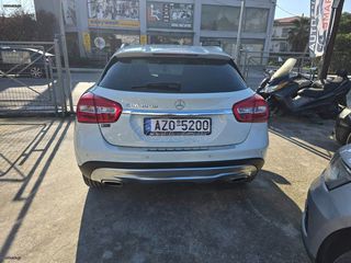 Mercedes-Benz GLA 180 2017 URBAN-thumb-2