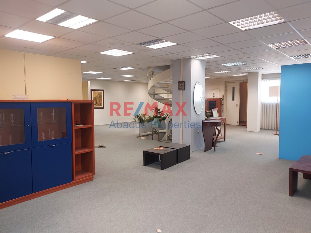Επιχειρηματικό κτίριο 704 τ.μ. πρός πώληση, Πειραιάς - Προάστια, Κορυδαλλός