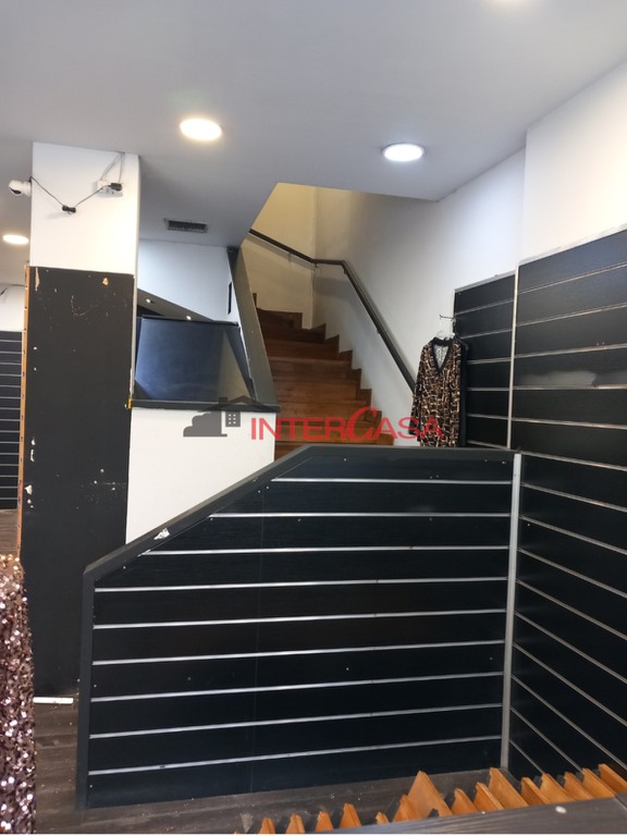 Επιχειρηματικό κτίριο 252 τ.μ. προς πώληση, Αγία Βαρβάρα Δάφνης