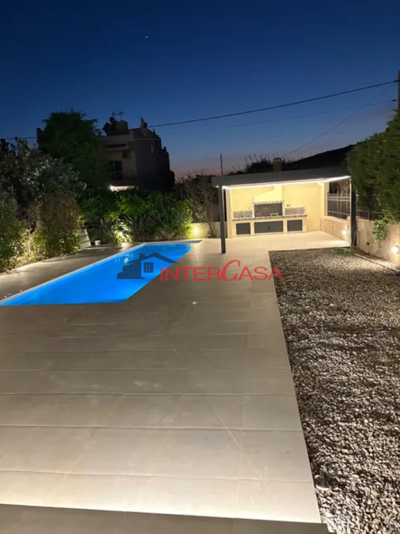Βίλλα 340 τ.μ. πρός πώληση, Αττική - Υπόλοιπο, Καλύβια Θορικού