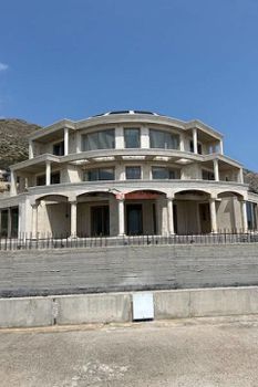 Βίλλα 450 τ.μ. πρός πώληση