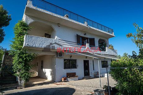 Detached home 244 sqm for sale