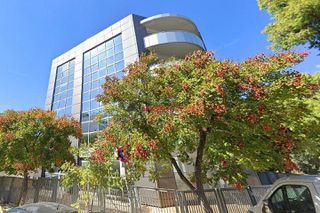 Business bulding 1.026 sqm for sale