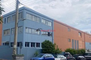 Business bulding 4.760 sqm for sale
