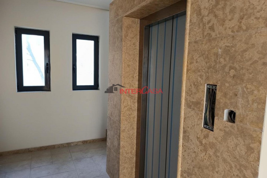 Επιχειρηματικό κτίριο 2.670 τ.μ. πρός ενοικίαση, Αθήνα - Βόρεια Προάστια, Λυκόβρυση