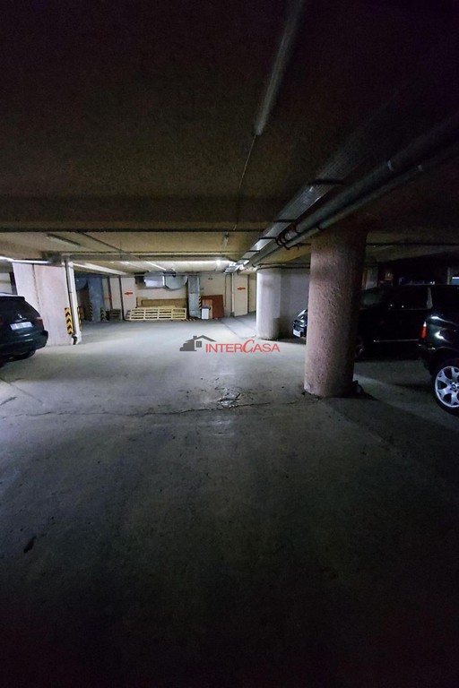 Parking 986 τ.μ. πρός πώληση, Αθήνα - Βόρεια Προάστια, Κηφισιά