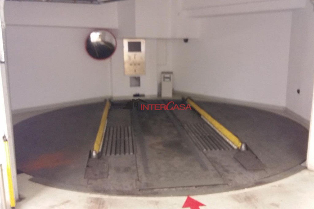 Επιχειρηματικό κτίριο 4.258 τ.μ. προς πώληση, Άγιος Παντελεήμονας Αθήνας