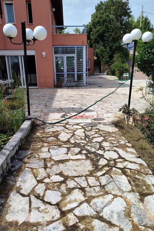 Μονοκατοικία 300 τ.μ. προς πώληση, Καπανδρίτι Αττικής