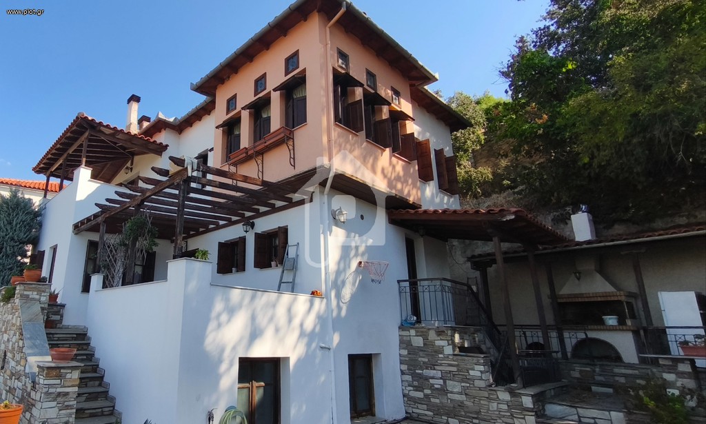 Μονοκατοικία 259 τ.μ. πρός πώληση, Μαγνησία, Ιωλκός