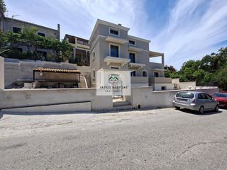 Villa 290 sqm for sale