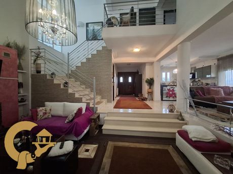 Maisonette 200 sqm for sale