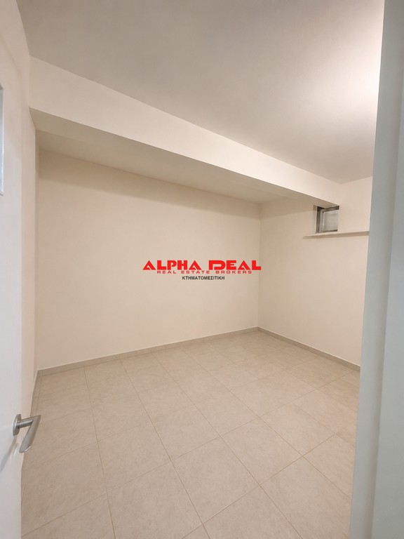 Αποθήκη 110 τ.μ. προς ενοικίαση, Καστέλλα