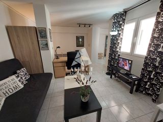 Studio / γκαρσονιέρα 42 τ.μ. για πώληση, Πειραιάς, Πασαλιμάνι-thumb-2
