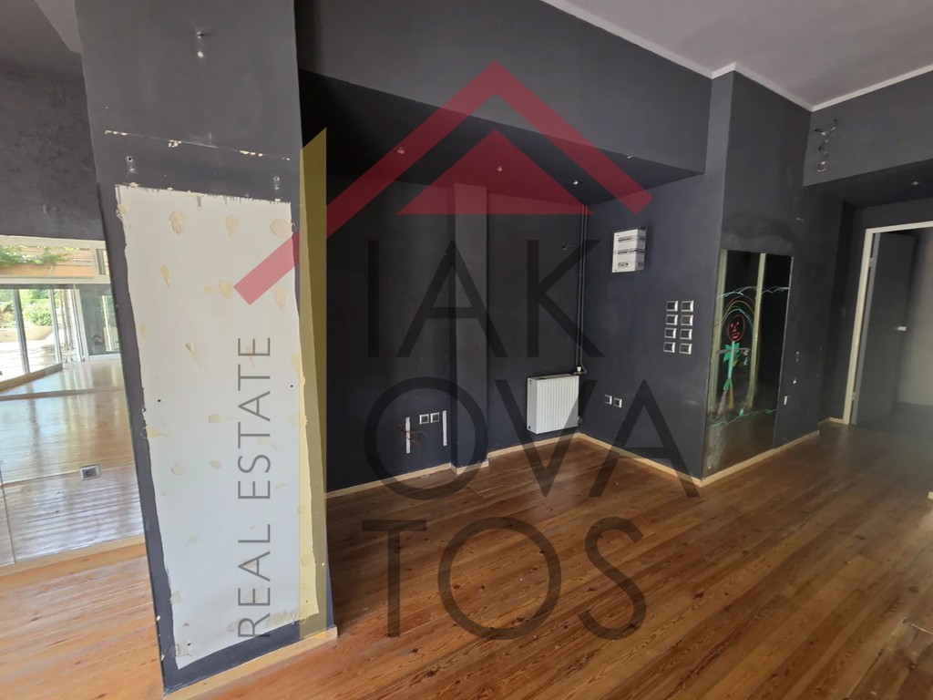 Κατάστημα 83 τ.μ. πρός ενοικίαση, Αθήνα - Νότια Προάστια, Γλυφάδα