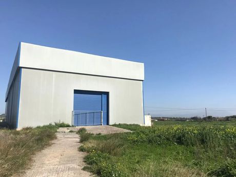 Αποθήκη 1.200 τ.μ. πρός πώληση
